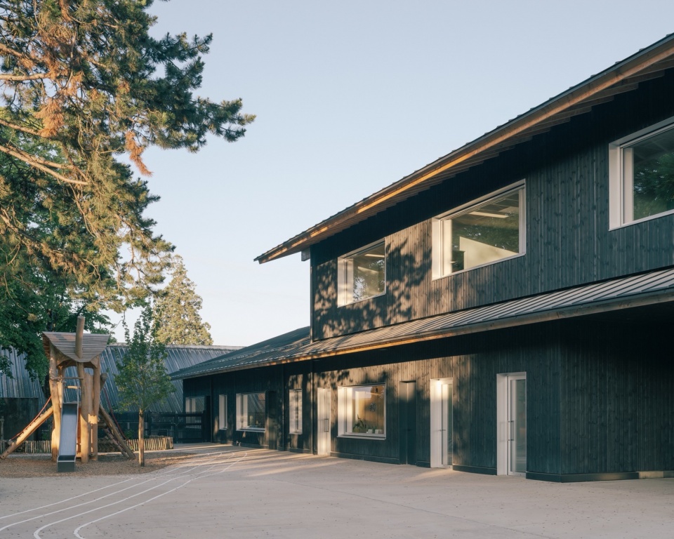 Jean de la Fontaine kindergarten school by ALTA