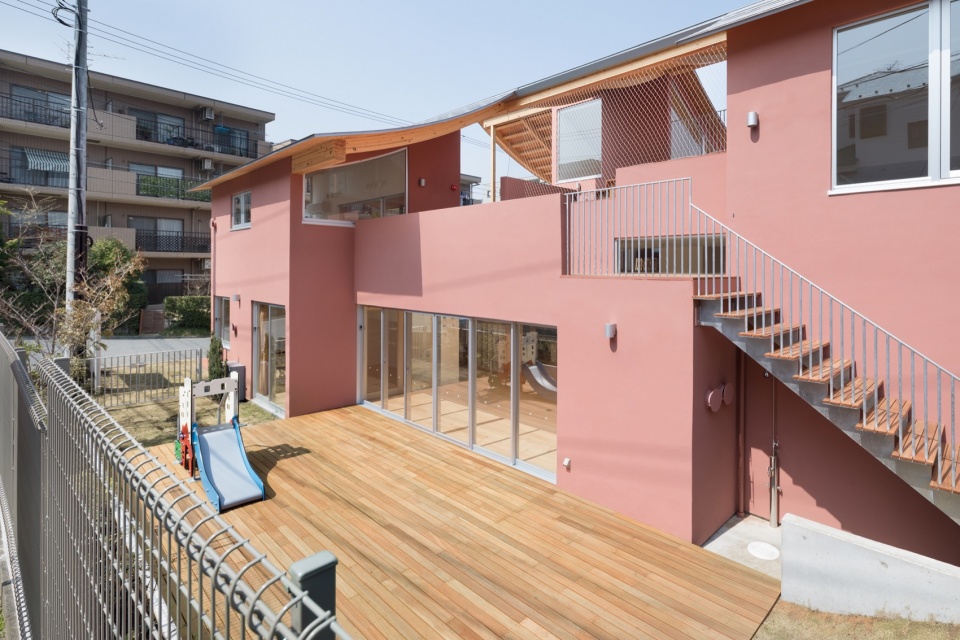 Komaoka Genkids Nursery School by Tomoyuki Kurokawa Architects