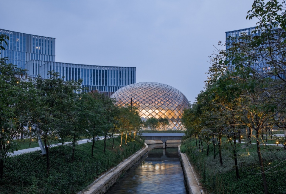 The Exhibition Center of CANNANO by HOT DESIGN