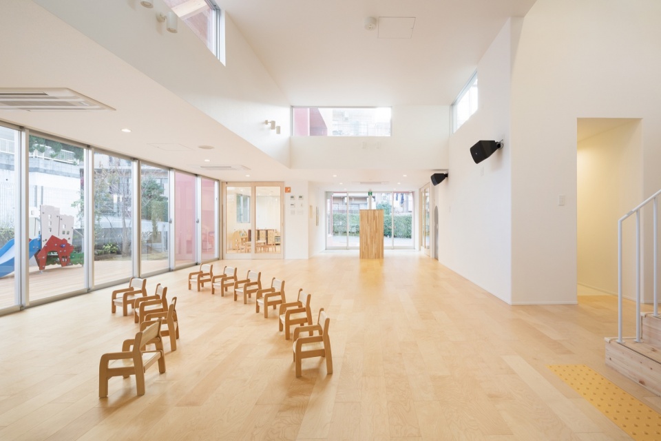 Komaoka Genkids Nursery School by Tomoyuki Kurokawa Architects