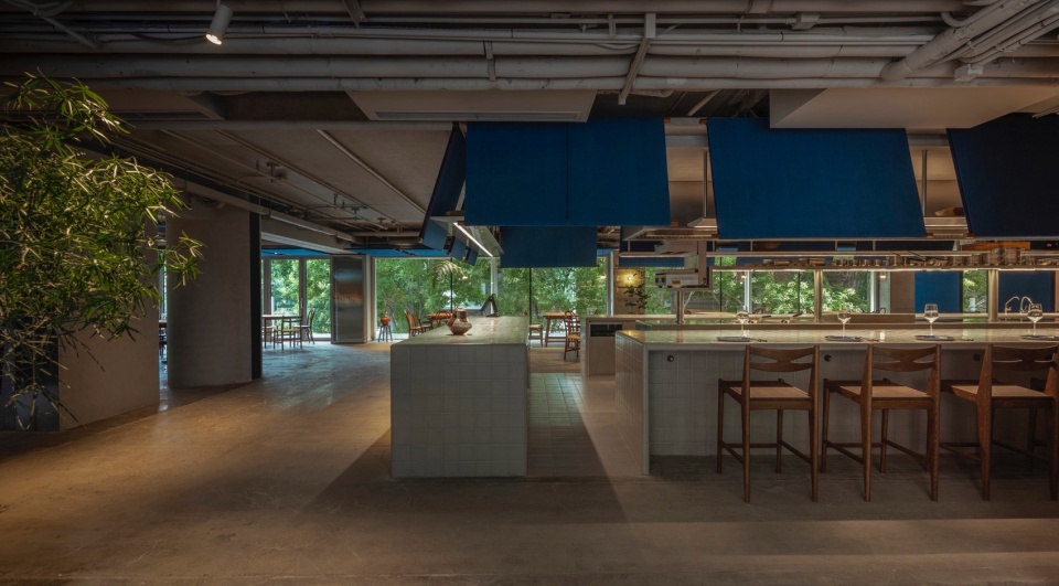 Sea Strings Restaurant Beijing by ZHZ studio