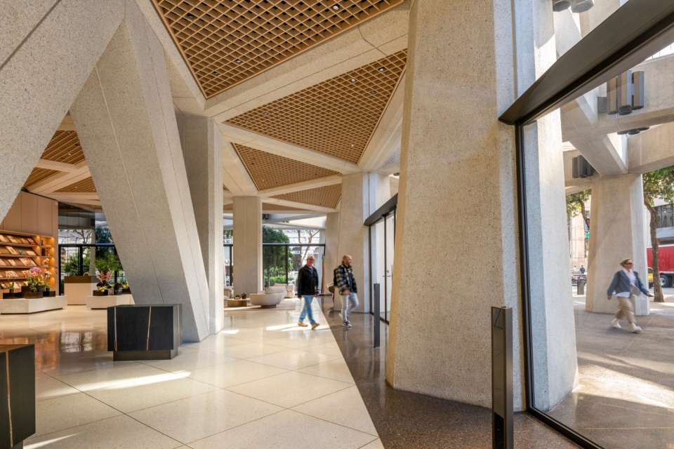 Transamerica Pyramid Center by Foster Partners