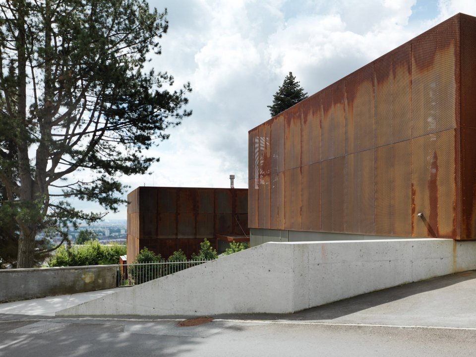 deconstructed house by innocad architecture