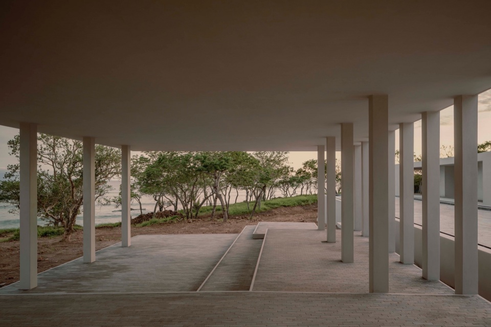 BRANDILERA HOUSE MANUEL CERVANTES ESTUDIO JAMES PERSE