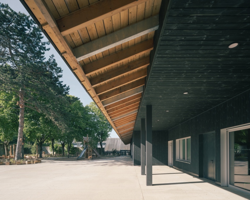 Jean de la Fontaine kindergarten school by ALTA