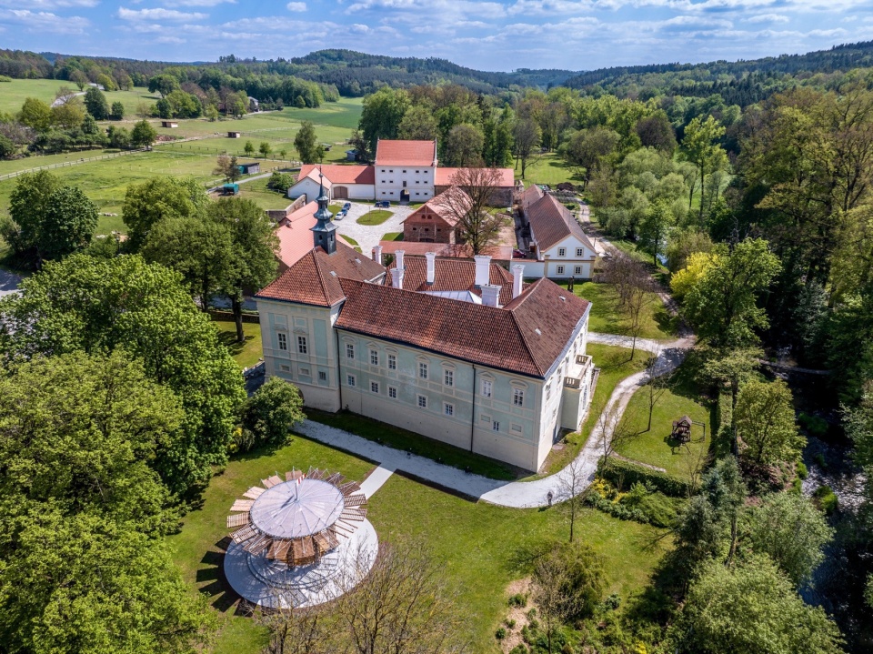 Kinetic Pavilion at the Radíc Chateau Martin Rajnis