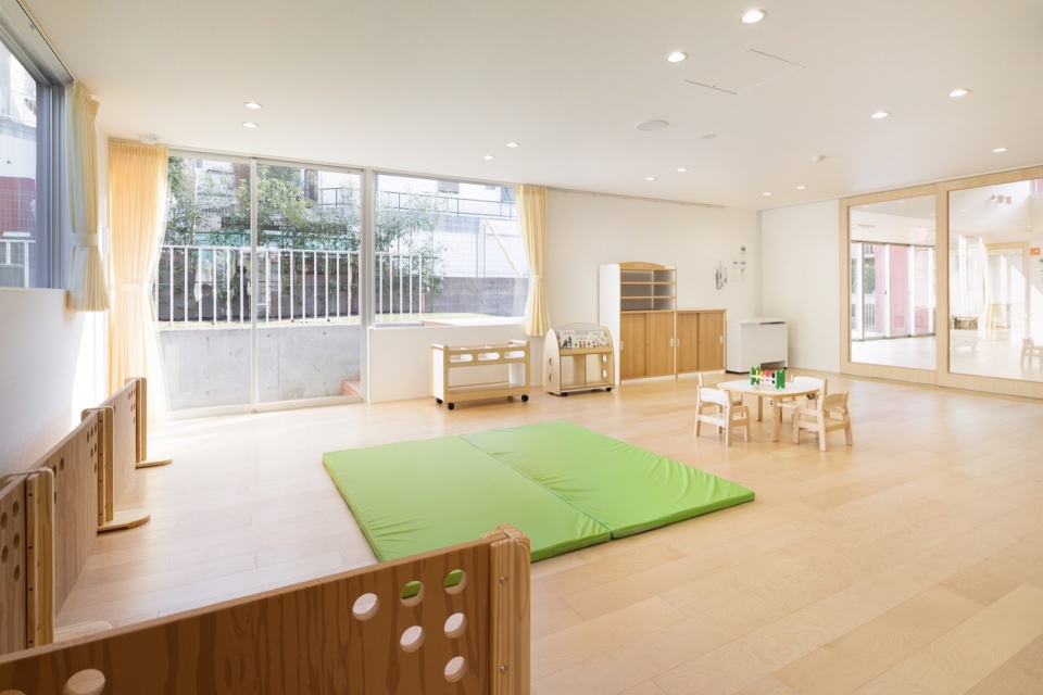 Komaoka Genkids Nursery School by Tomoyuki Kurokawa Architects