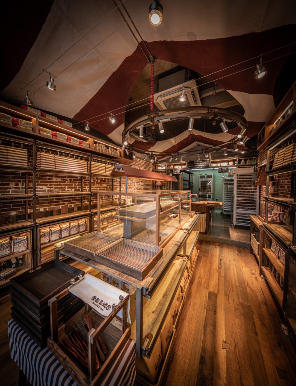 breadcircus by or design