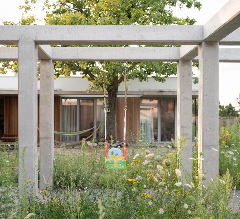 rdo house by cechvala architects