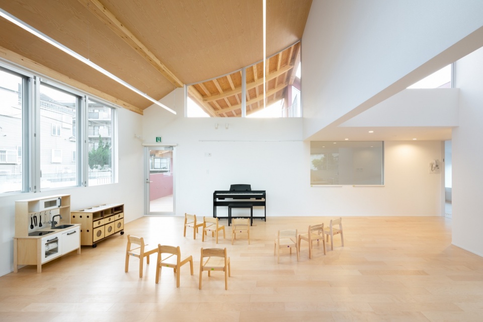Komaoka Genkids Nursery School by Tomoyuki Kurokawa Architects