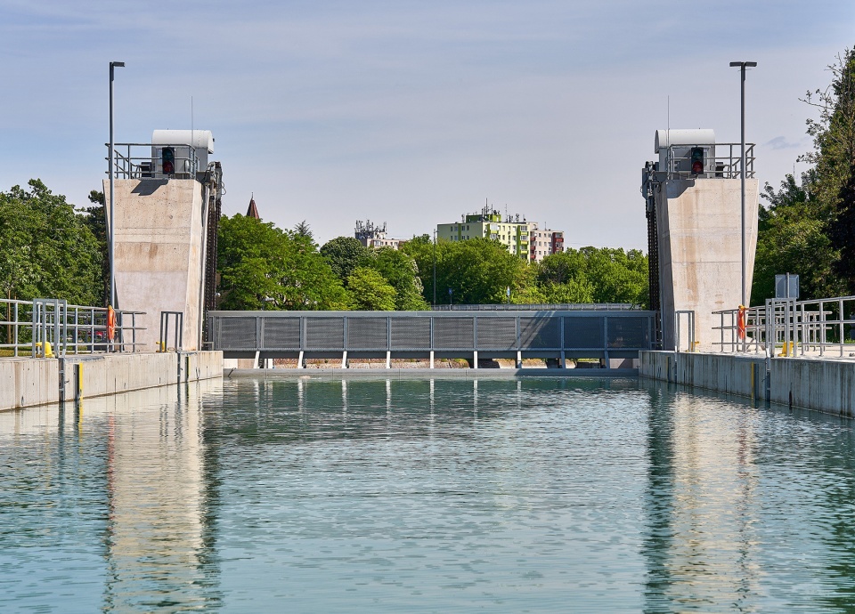 The Siofok Water Lock Reconstruction Project by Terhalozat
