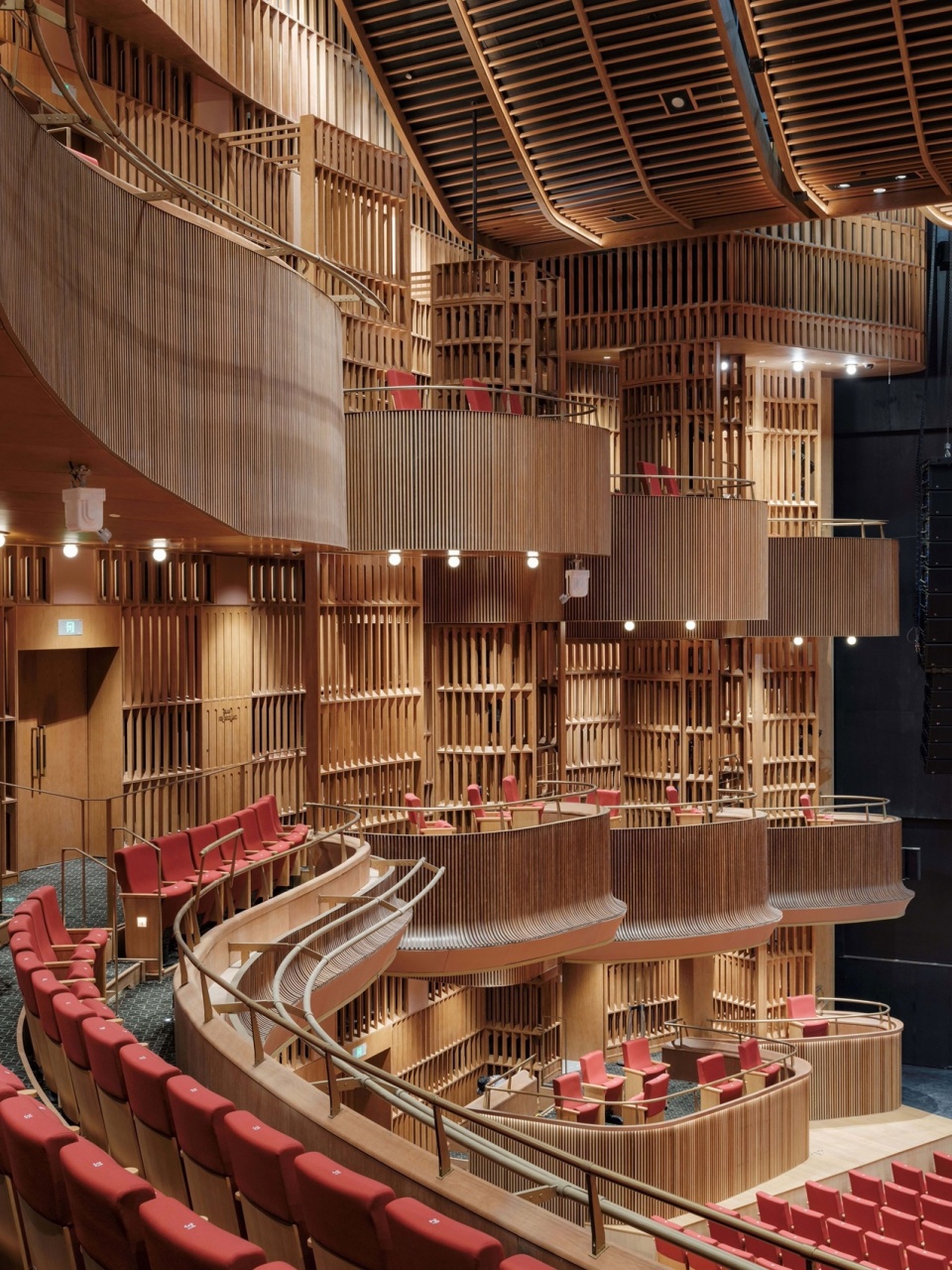 cultural arena new bund 31 performing arts center by nerihu design and research office
