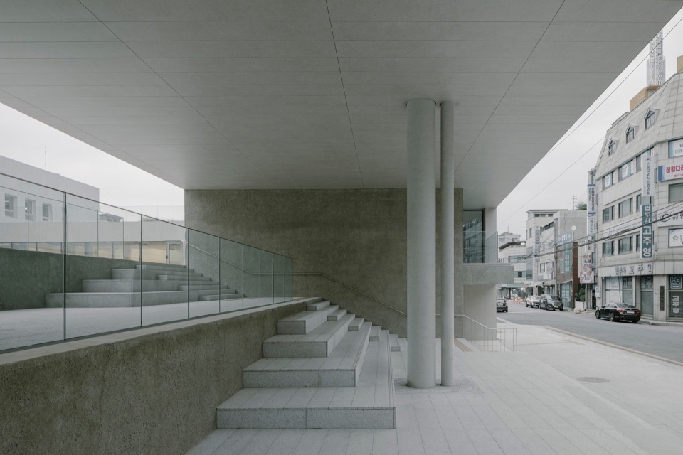 geumchon oulim centre by 818 architects