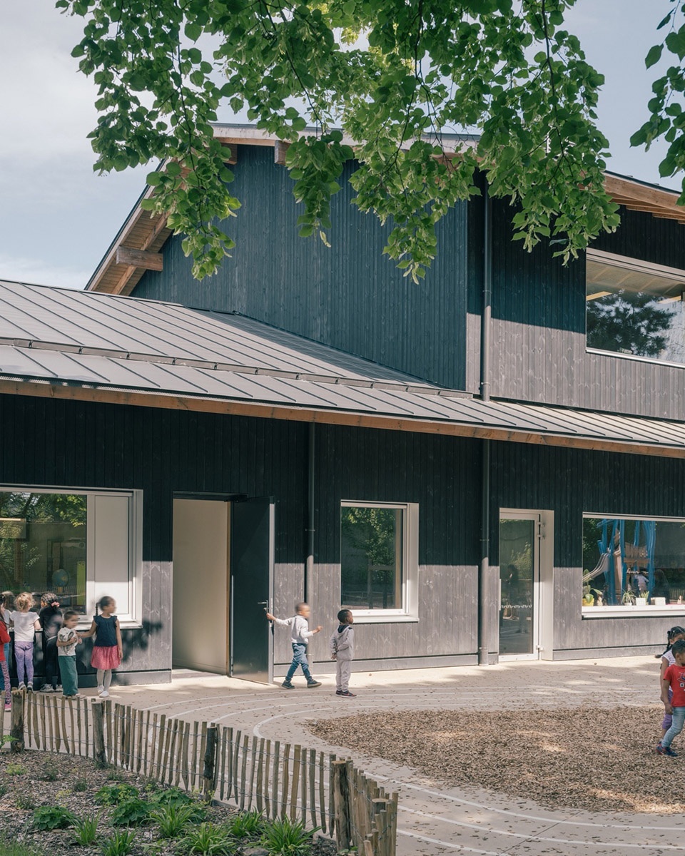 Jean de la Fontaine kindergarten school by ALTA
