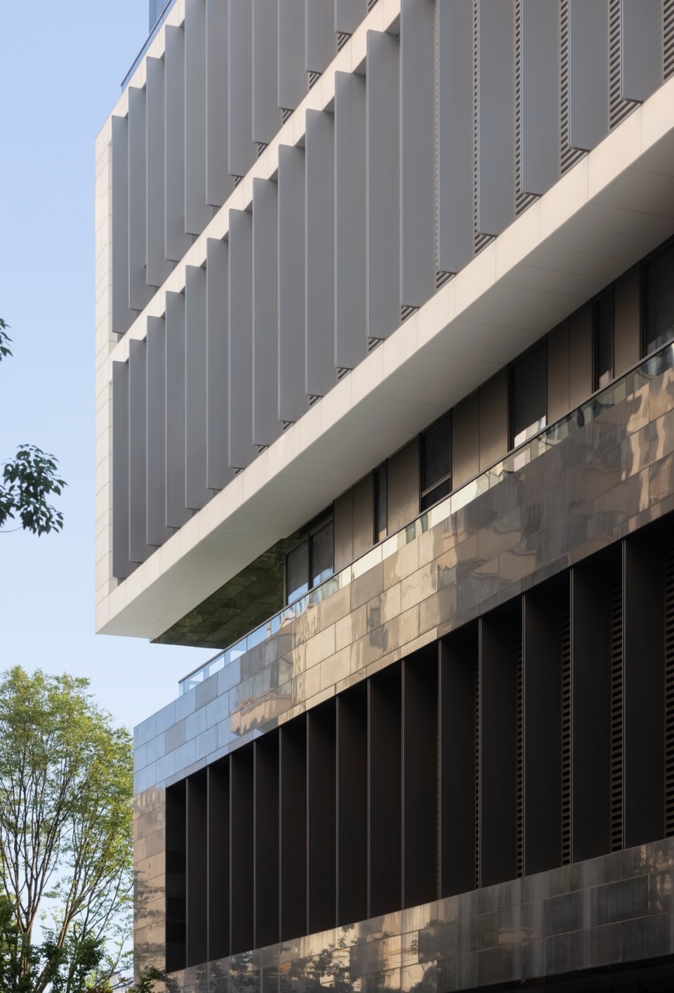Xintianhan Innovation Center Hanzhong Shanxi by YJDesign