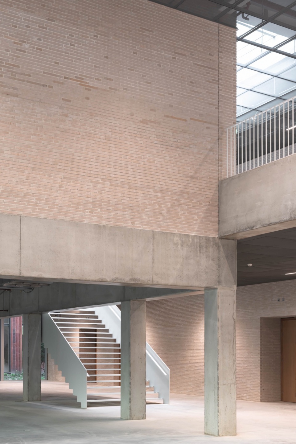 Education Centre University of Groningen by KAAN Architecten