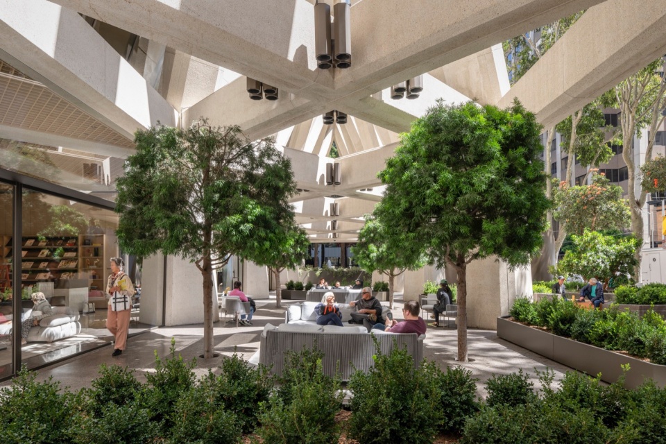 Transamerica Pyramid Center by Foster Partners