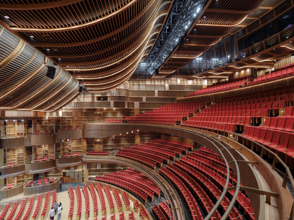 cultural arena new bund 31 performing arts center by nerihu design and research office