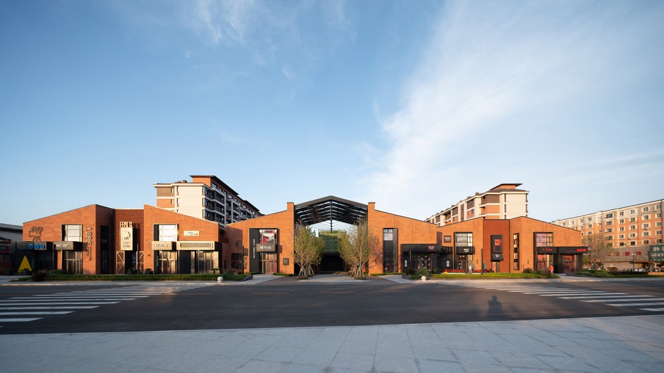 the kindergarten next to the old warehouses