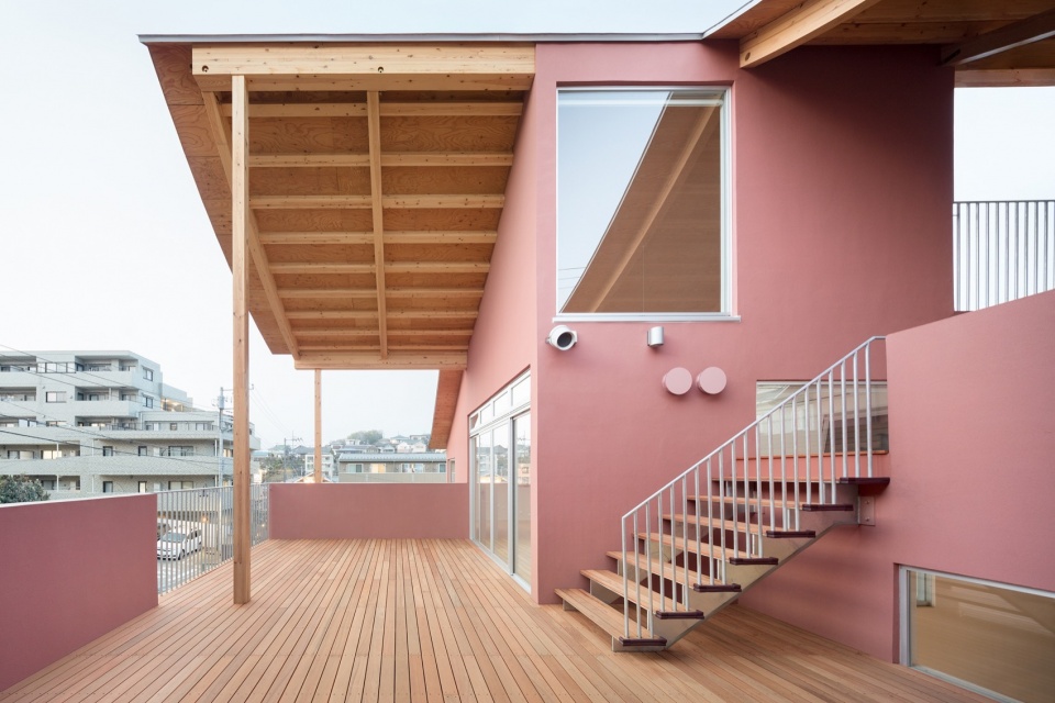 Komaoka Genkids Nursery School by Tomoyuki Kurokawa Architects