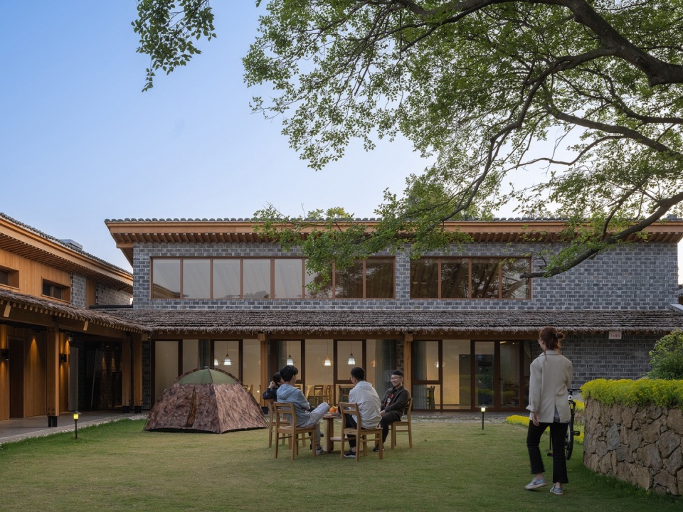 Renovation of abandoned rural primary schools