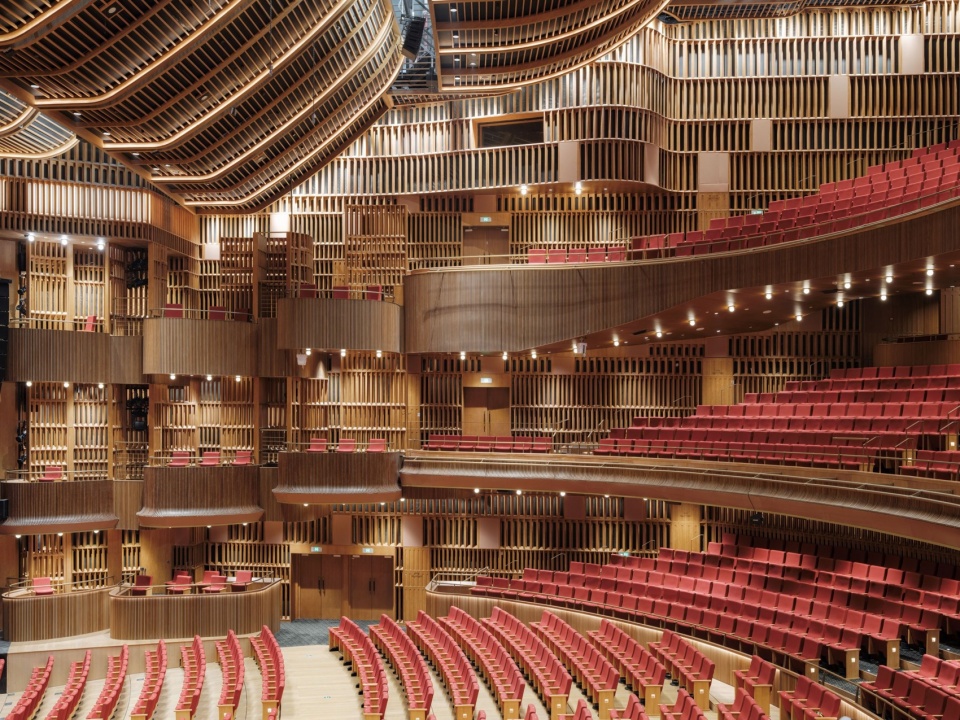 cultural arena new bund 31 performing arts center by nerihu design and research office