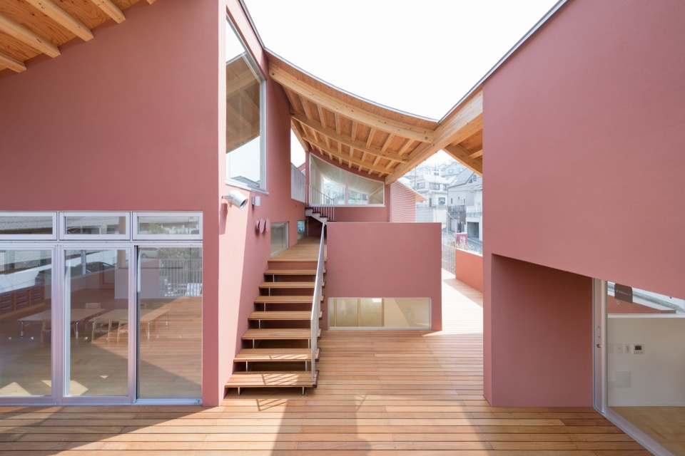 Komaoka Genkids Nursery School by Tomoyuki Kurokawa Architects