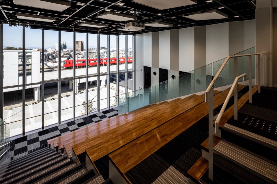 Konan City Hotei Station East Complex Public Facility toko toko labo by MIKAMI Architects