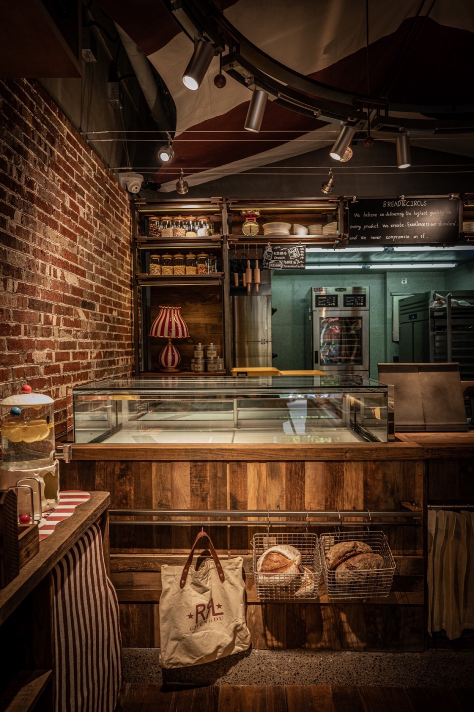 breadcircus by or design