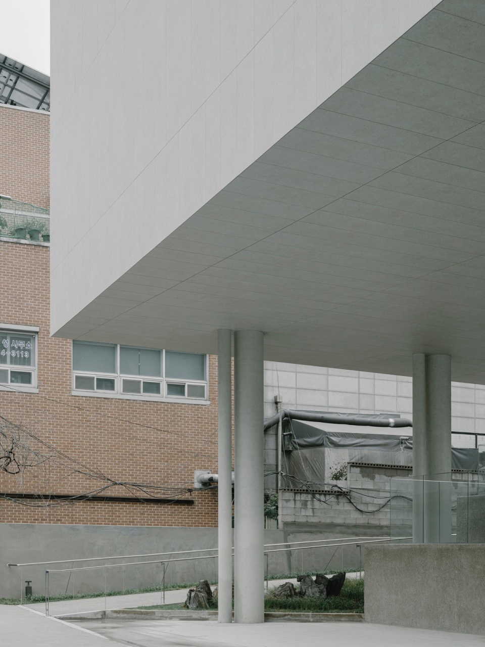 geumchon oulim centre by 818 architects