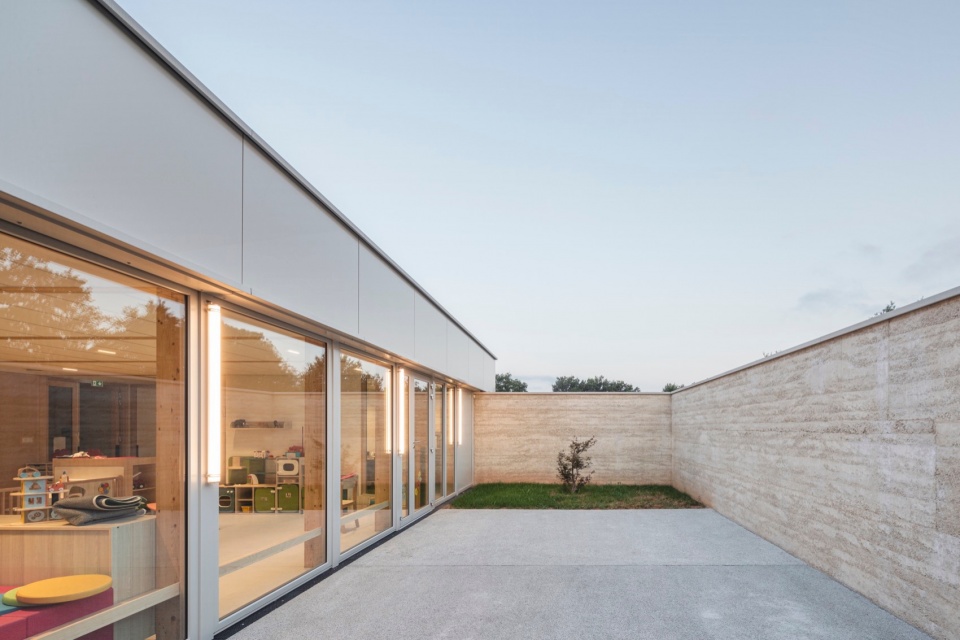 intercommunal daycare and early childhood center in espalion by wip architecture