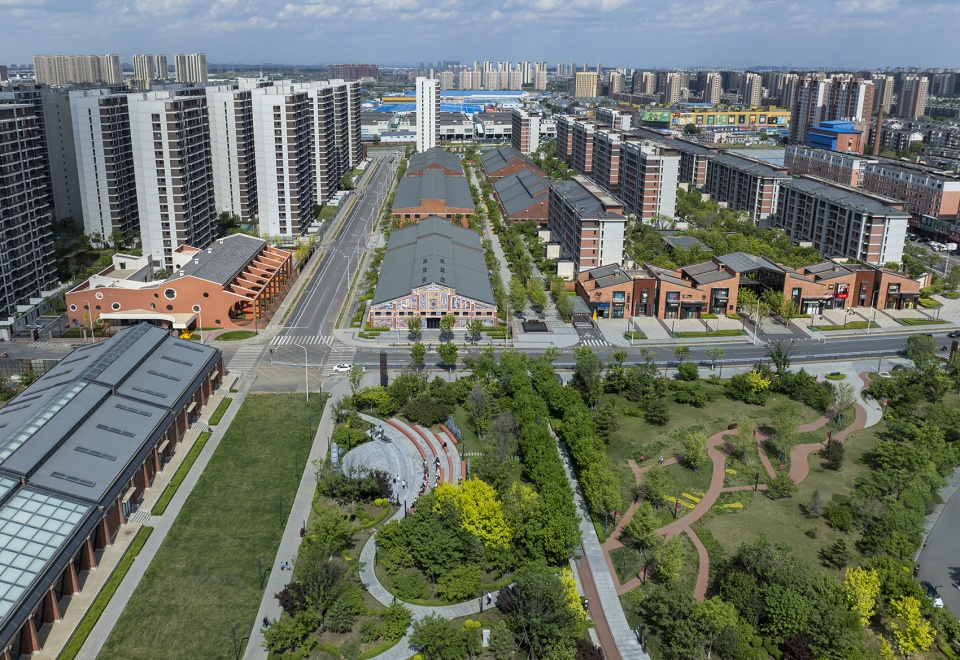 the kindergarten next to the old warehouses