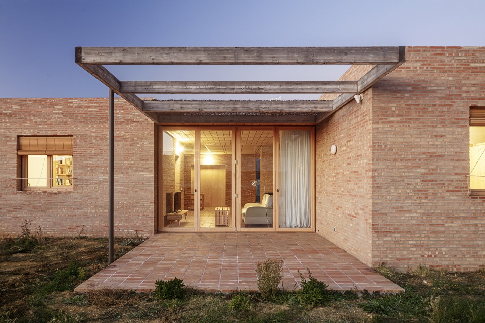 casa la by alventosa morell arquitectes