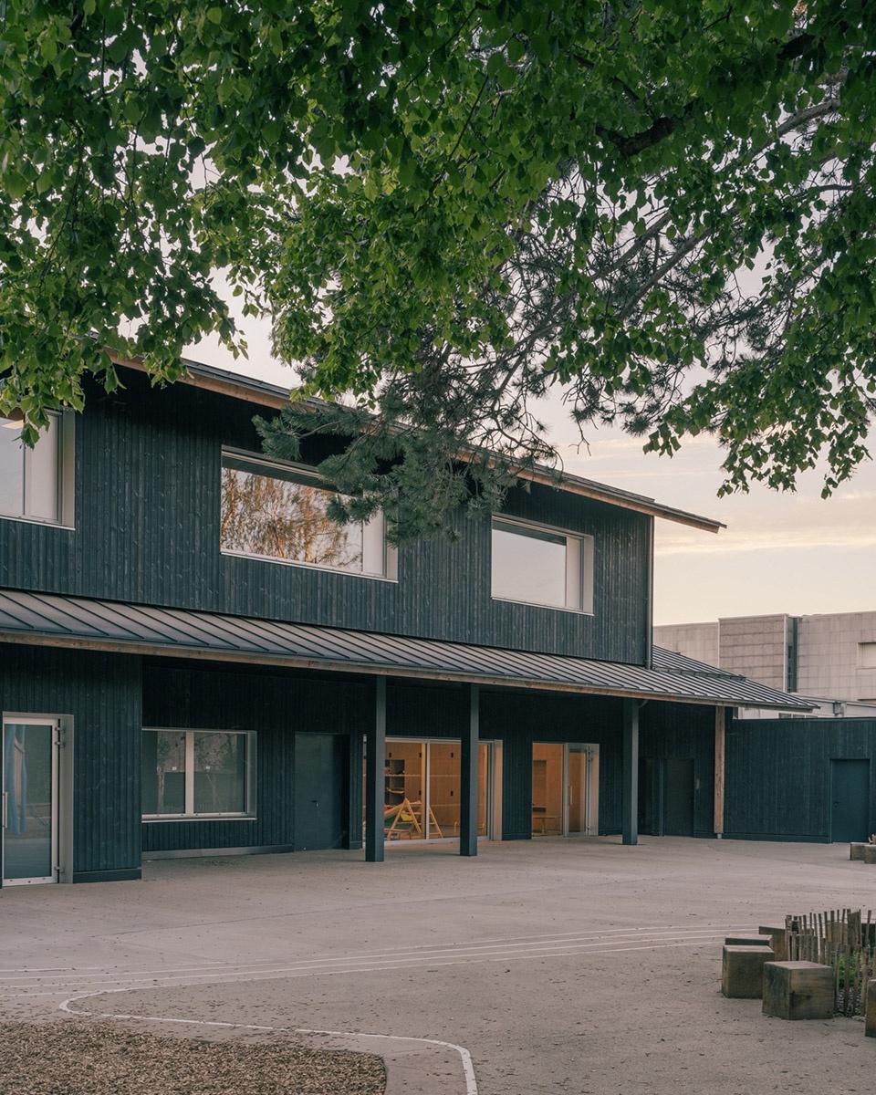 Jean de la Fontaine kindergarten school by ALTA