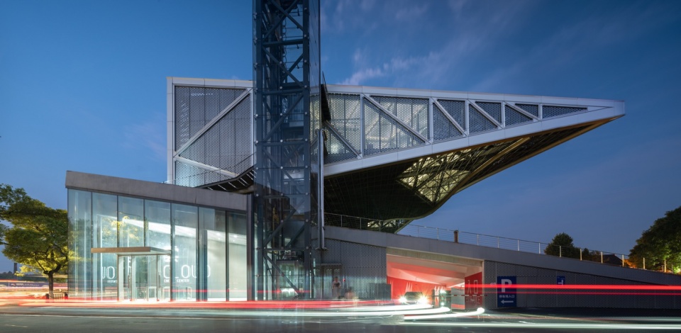 Jingdezhen Taoxichuan Cloud Engine Energy Center China by XING DESIGN