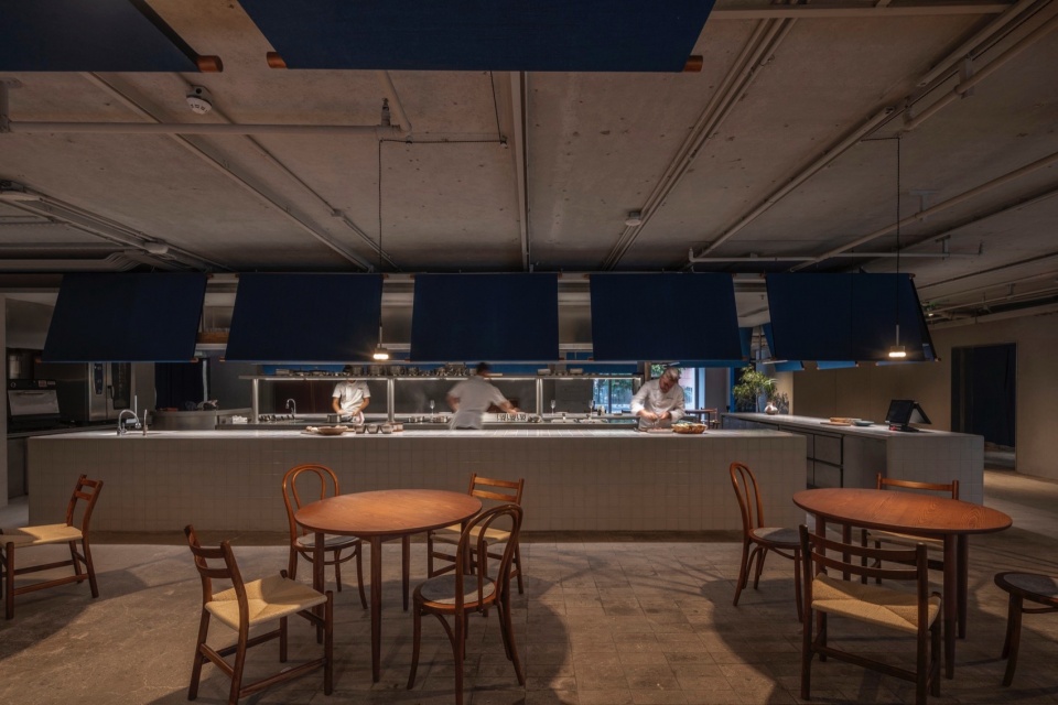 Sea Strings Restaurant Beijing by ZHZ studio