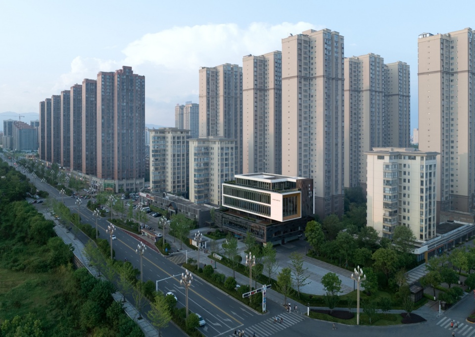 Xintianhan Innovation Center Hanzhong Shanxi by YJDesign