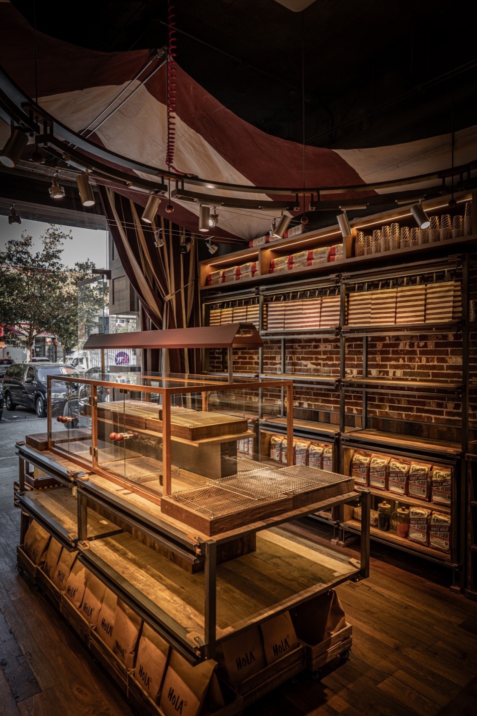 breadcircus by or design