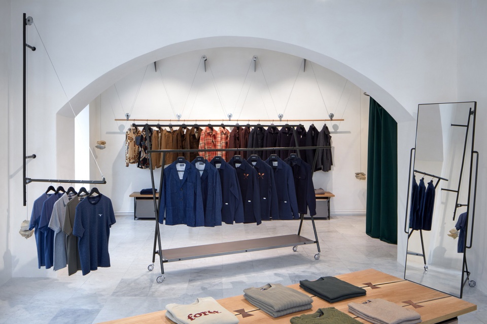 gentleman store by ora triarchitekti