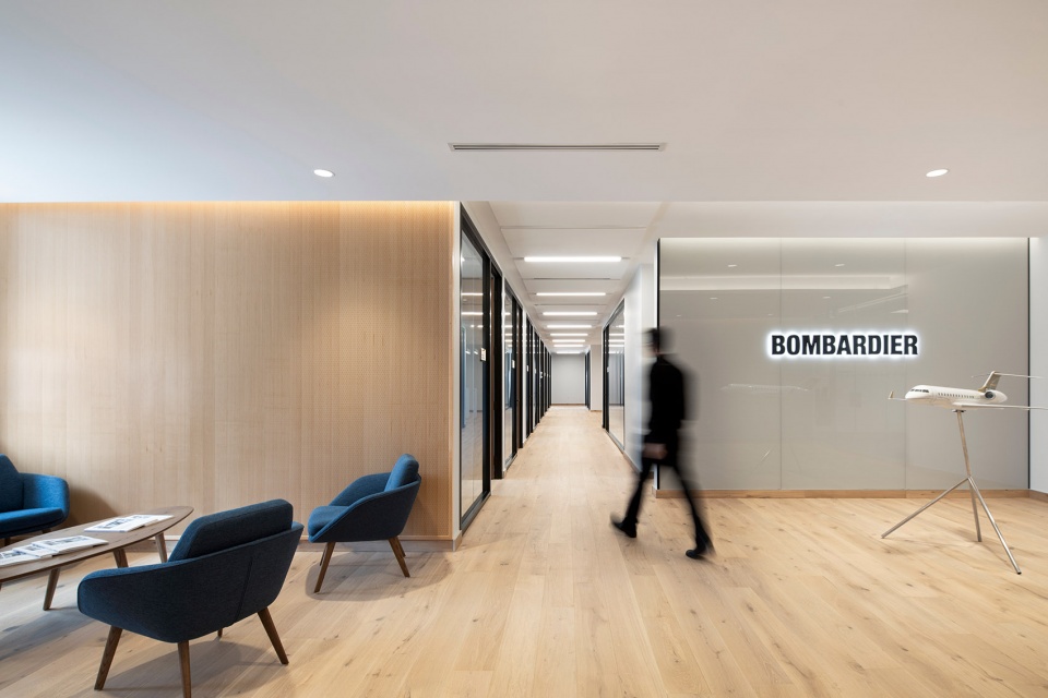 bombardier aircraft assembly centre by neuf architectes