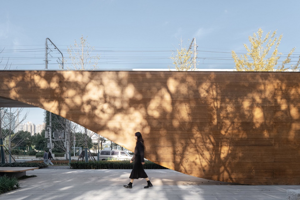 caoxi road pocket park shanghai by viascape design