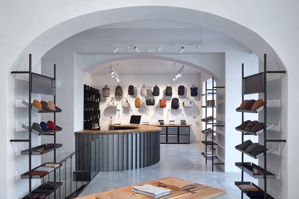 gentleman store by ora triarchitekti