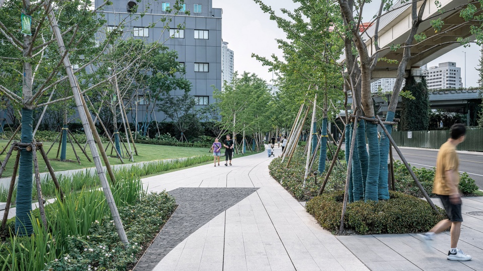 caoxi road pocket park shanghai by viascape design