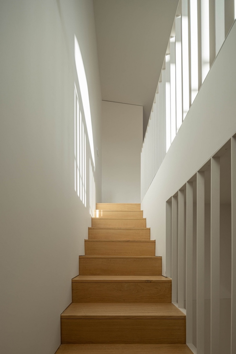 edificio de mouzinho da silveira by diana barros arquitectura