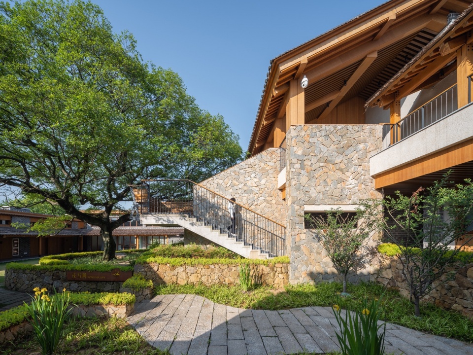 Renovation of abandoned rural primary schools