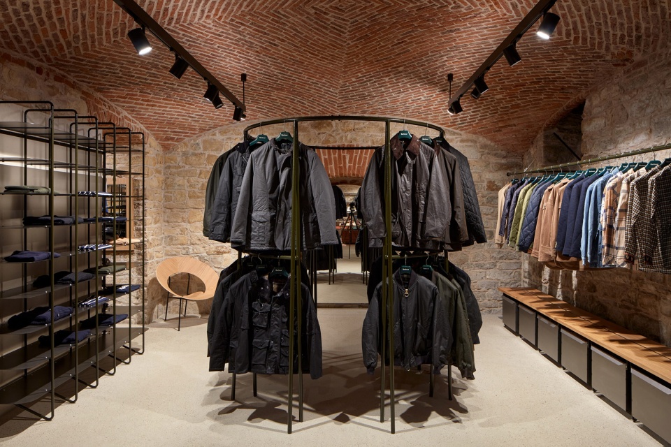 gentleman store by ora triarchitekti