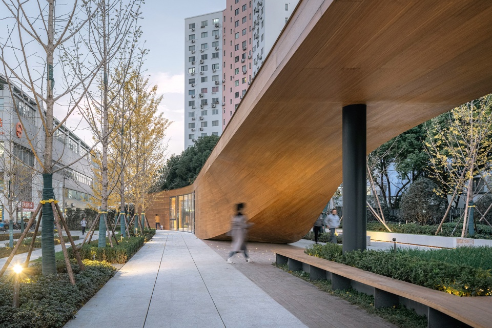 caoxi road pocket park shanghai by viascape design