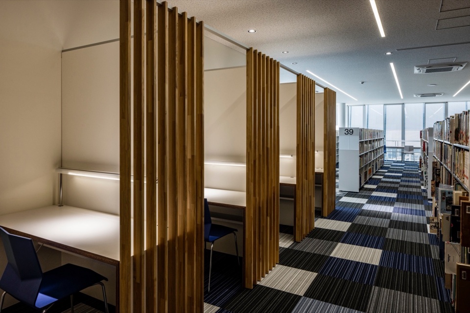Konan City Hotei Station East Complex Public Facility toko toko labo by MIKAMI Architects