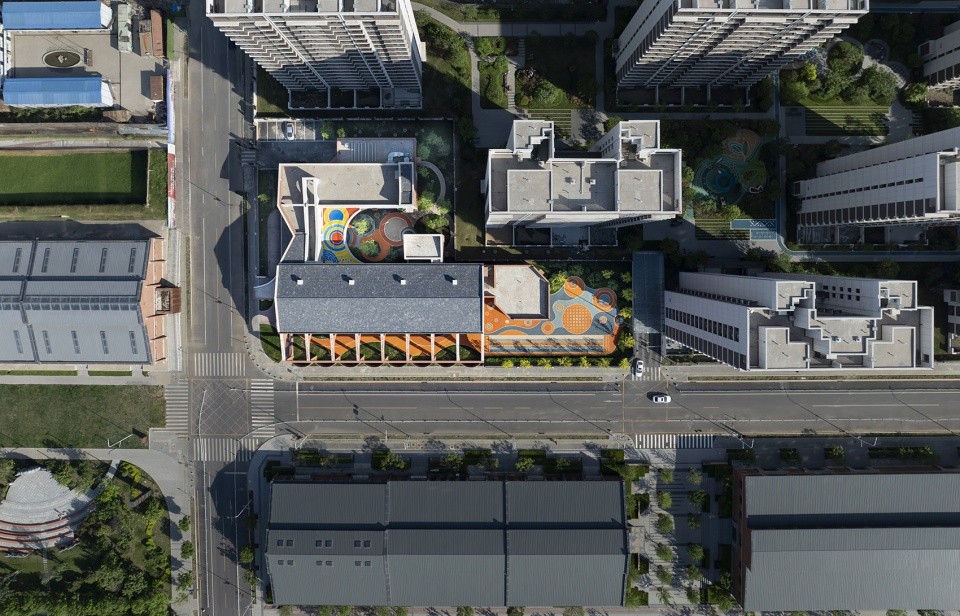the kindergarten next to the old warehouses