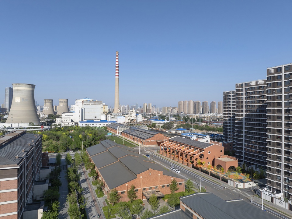 the kindergarten next to the old warehouses